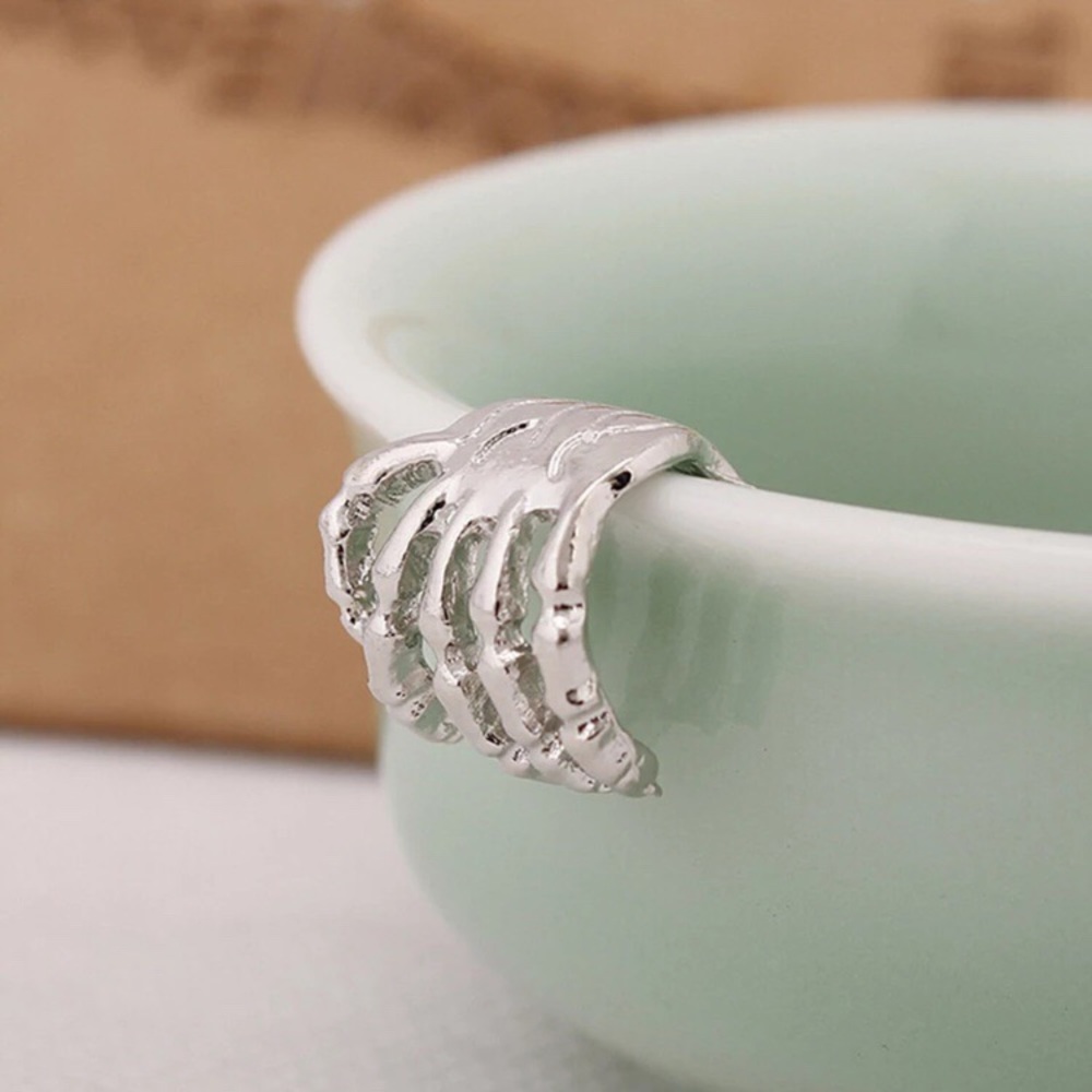 !!RESTOCKED!! Single Skeleton Hand Ear Cartilage Cuff - Picture 4 of 8
